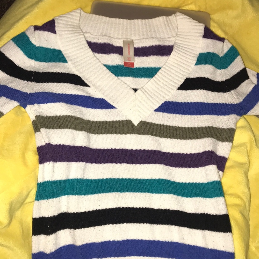 Long sleeve knit sweater